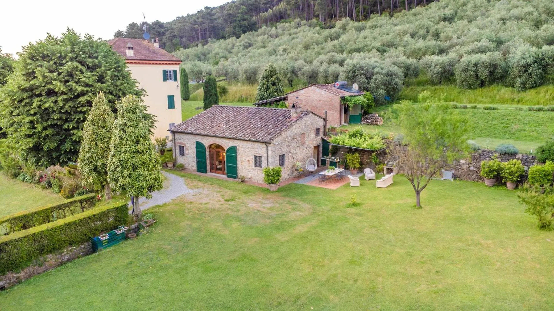 Citrus Charm Farmhouse, A Country Villa With Pool Capannori
