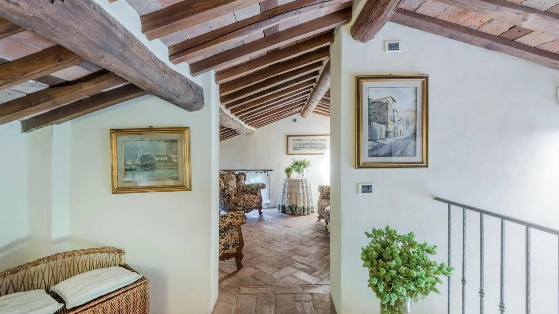 Citrus Charm Farmhouse, A Country Villa With Pool Capannori