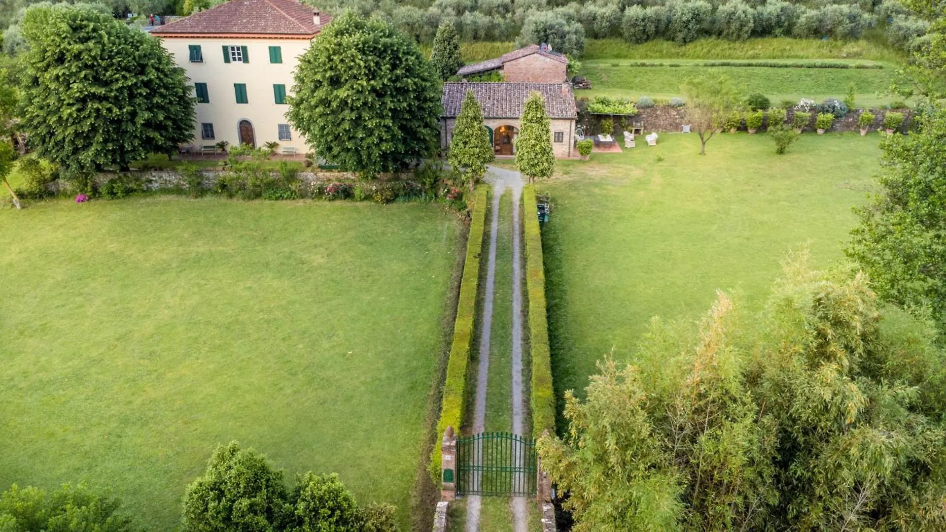 Citrus Charm Farmhouse, A Country Villa With Pool Capannori Italy