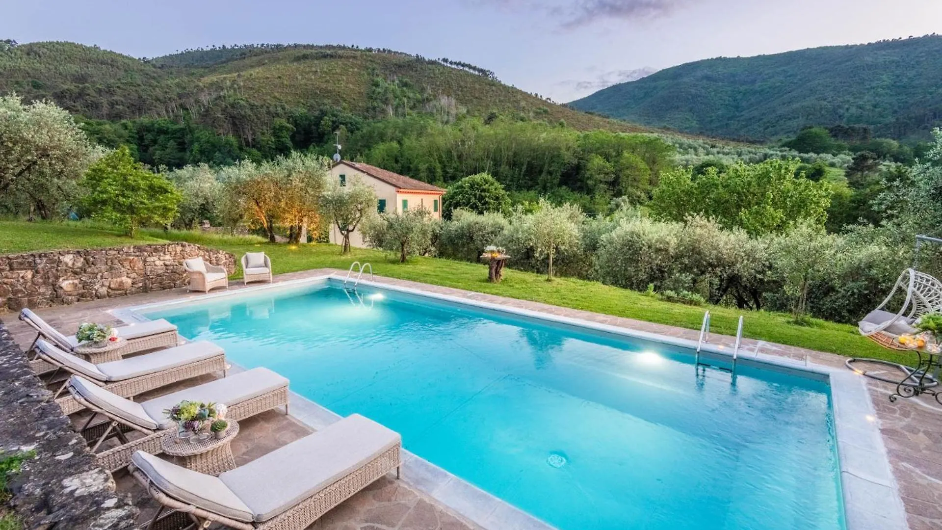 Citrus Charm Farmhouse, A Country Villa With Pool Capannori