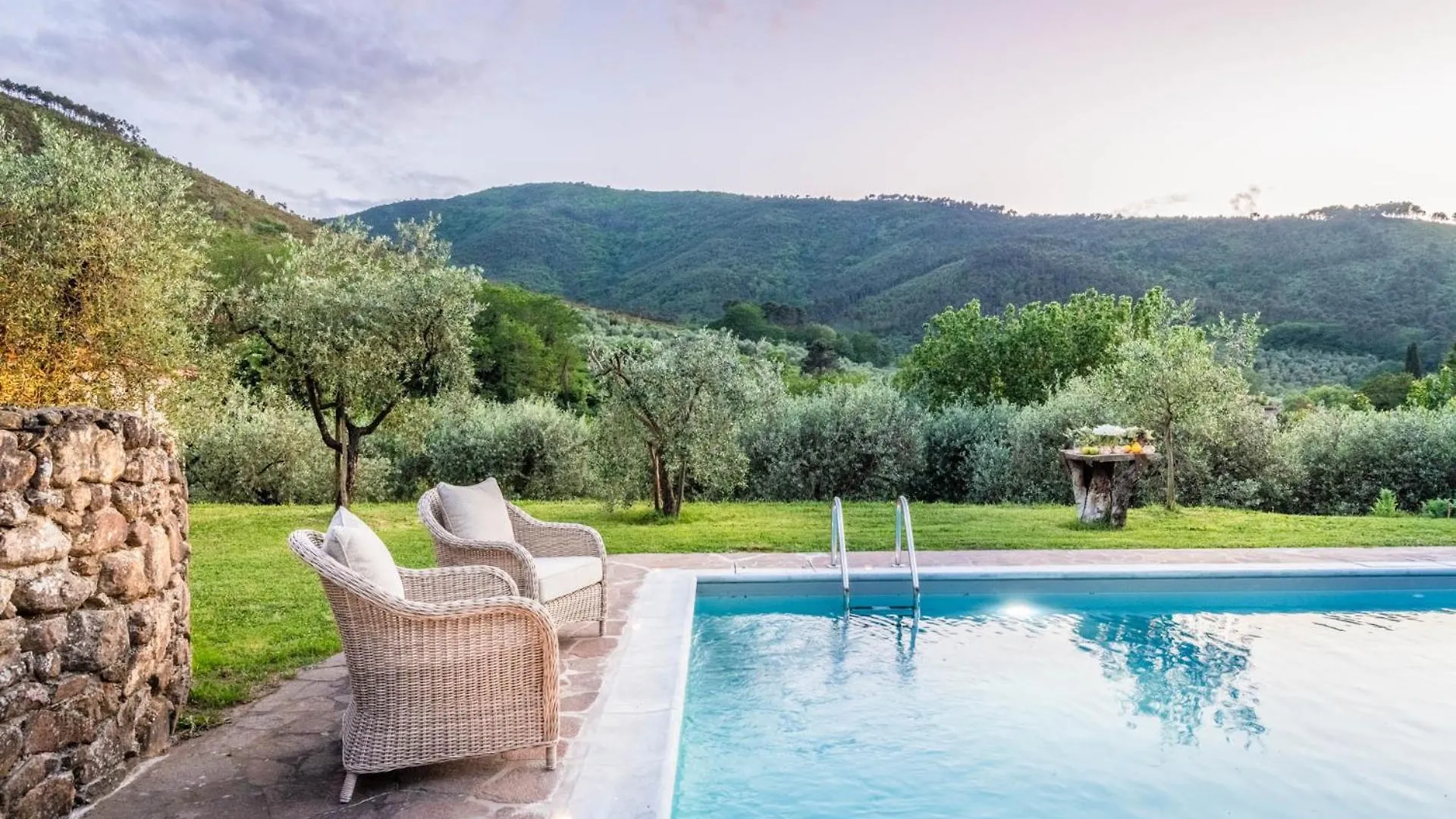 Citrus Charm Farmhouse, A Country Villa With Pool Capannori