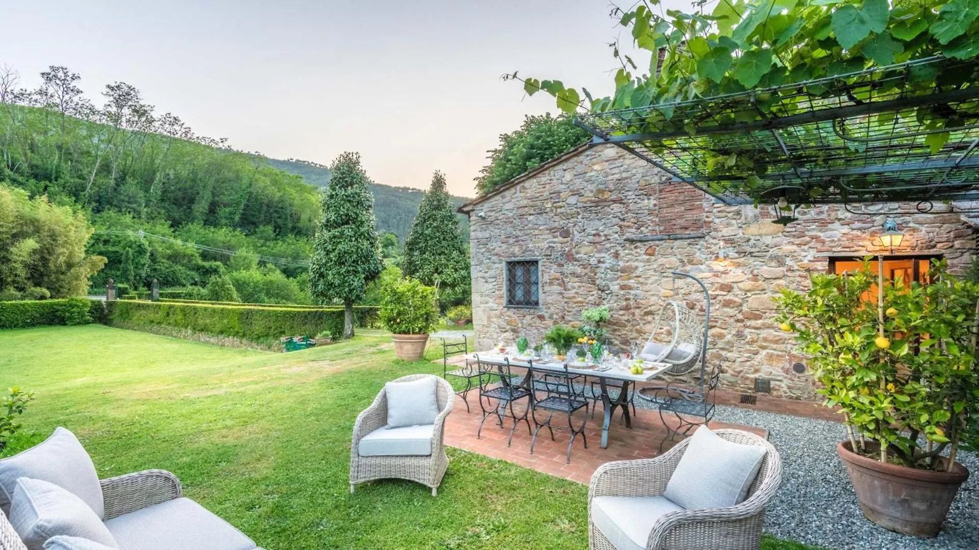 Citrus Charm Farmhouse, A Country Villa With Pool Capannori Italy