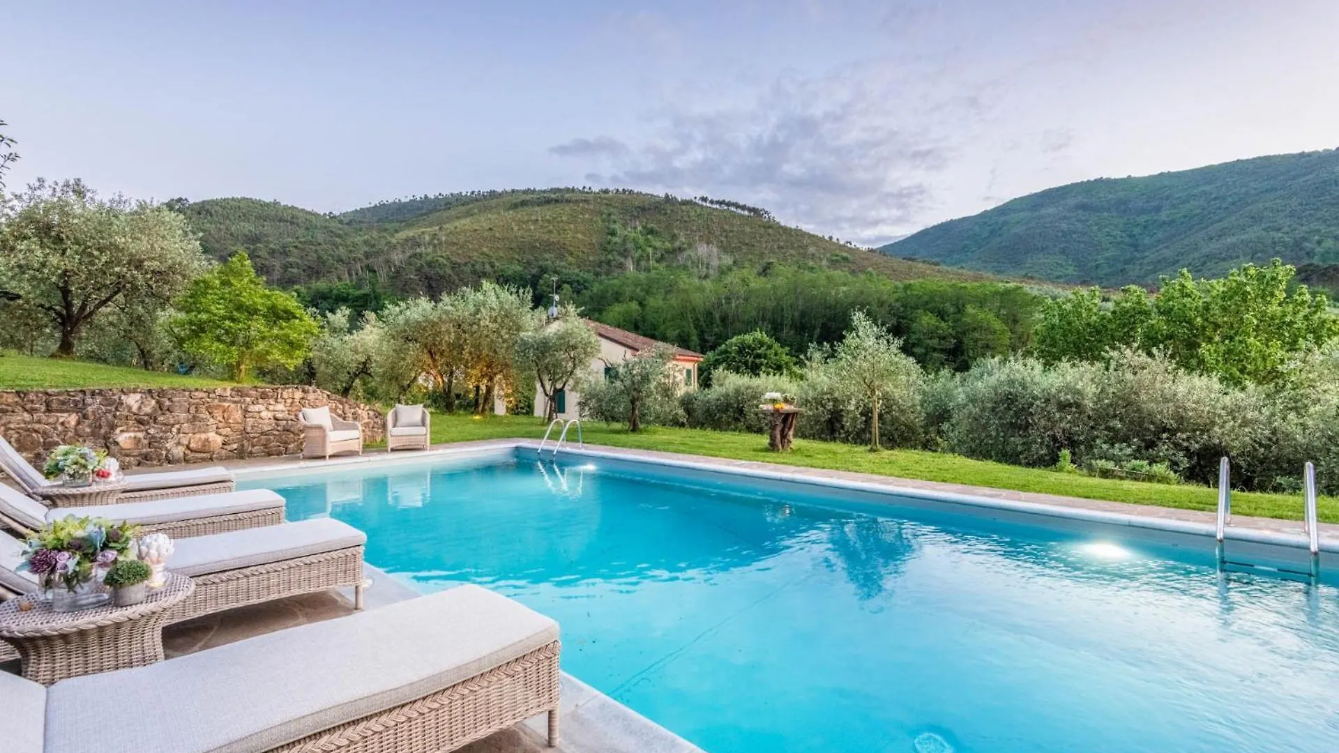 Citrus Charm Farmhouse, A Country Villa With Pool Capannori